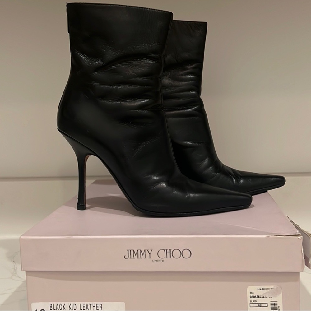 JIMMY CHOO AUTHENTIC CLASSIC BLACK SILVER LOGO BACK ZIPPER ANKLE BOOTS SZ 40